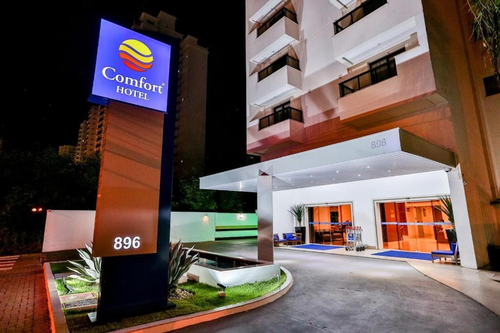 Comfort Hotel Cuiaba Exterior foto